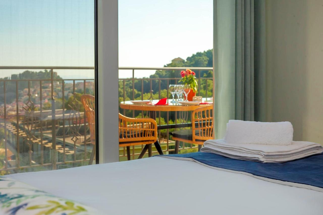 Natura Luxury Suites パルガ エクステリア 写真