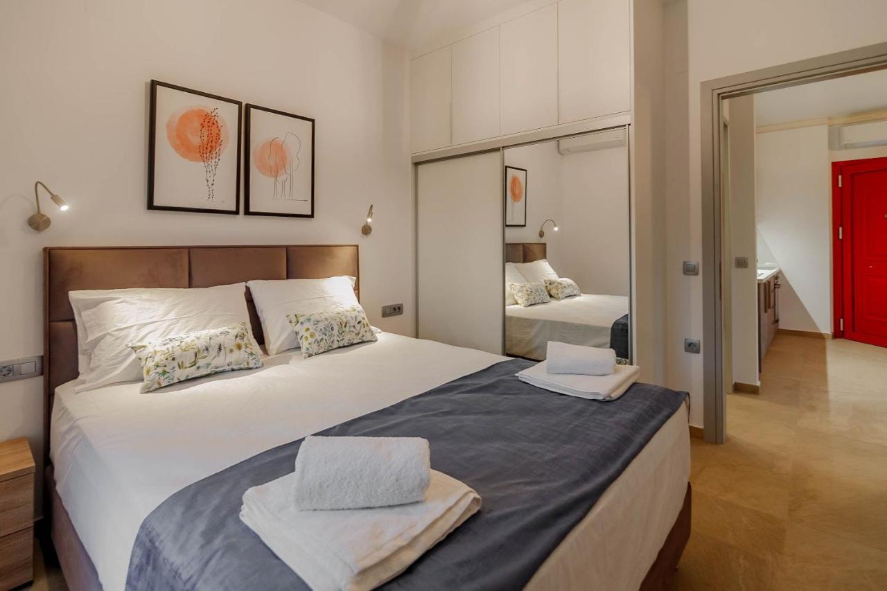 Natura Luxury Suites パルガ エクステリア 写真