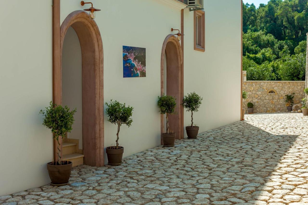 Natura Luxury Suites パルガ エクステリア 写真
