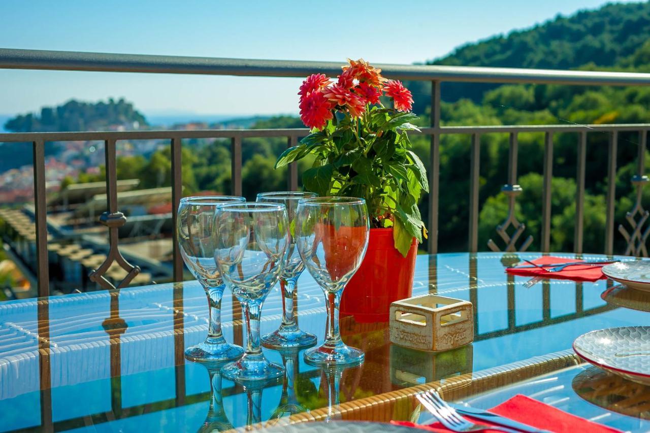 Natura Luxury Suites パルガ エクステリア 写真