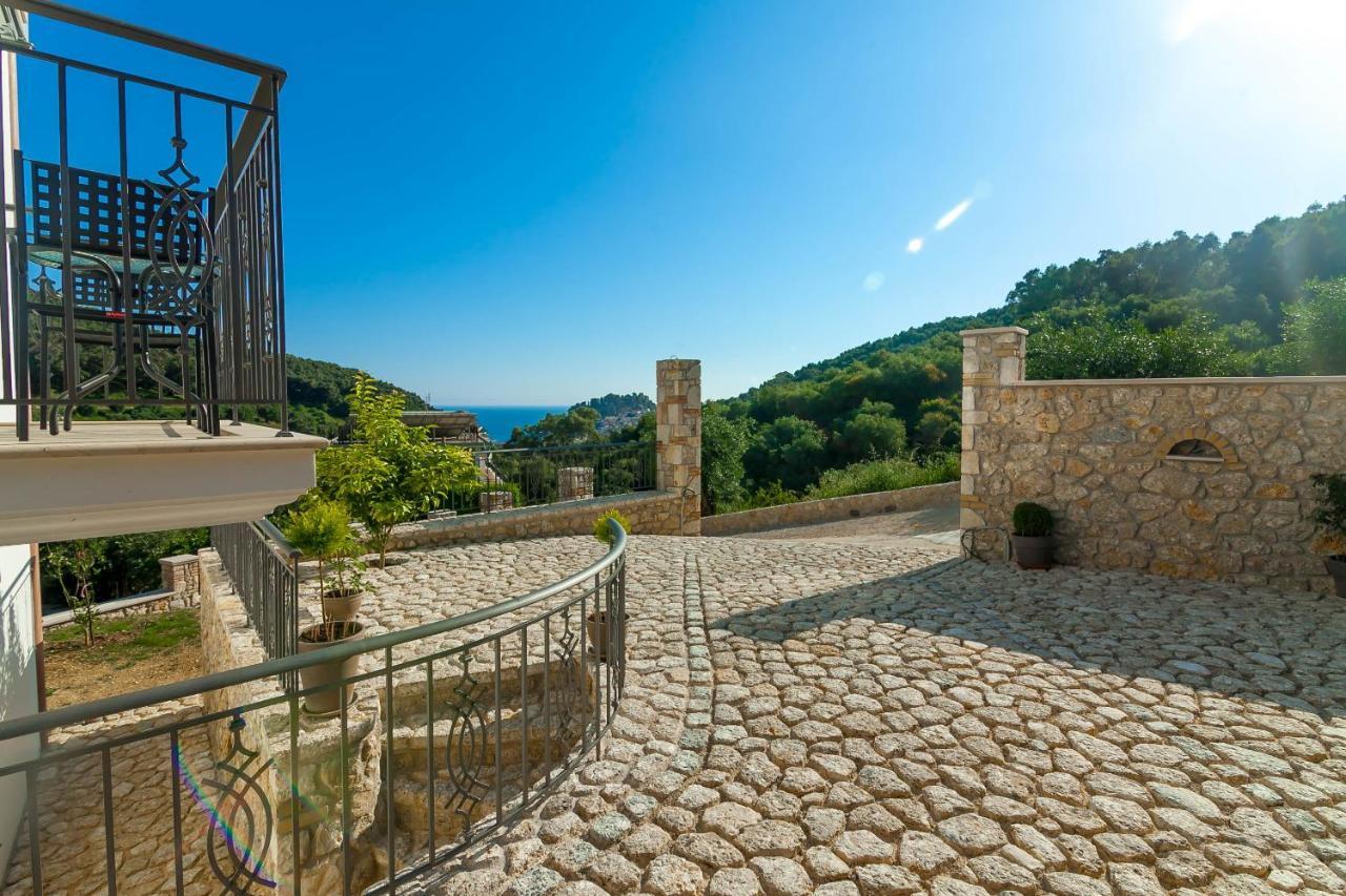 Natura Luxury Suites パルガ エクステリア 写真