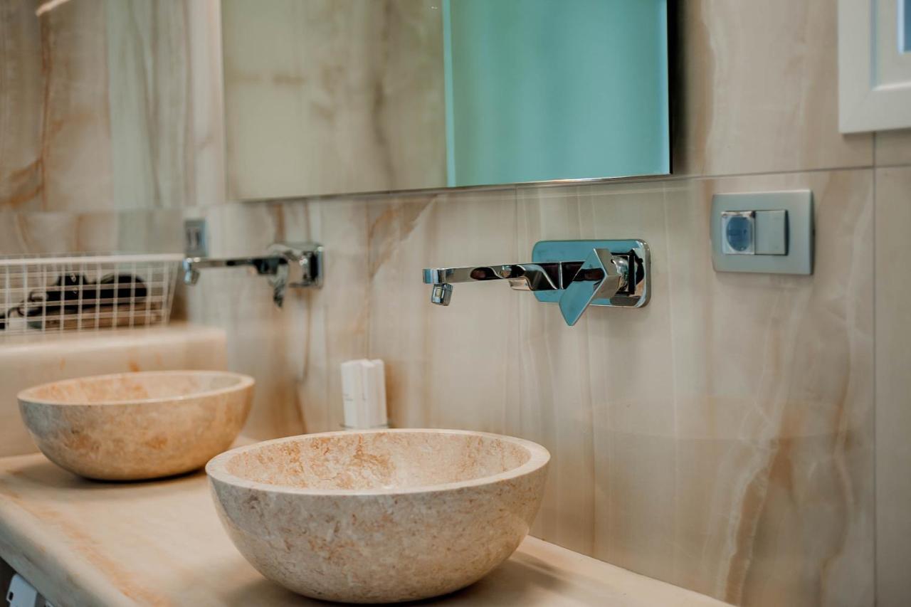 Natura Luxury Suites パルガ エクステリア 写真