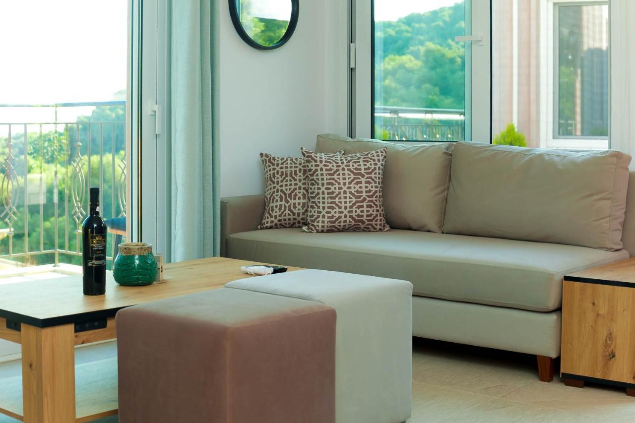 Natura Luxury Suites パルガ エクステリア 写真