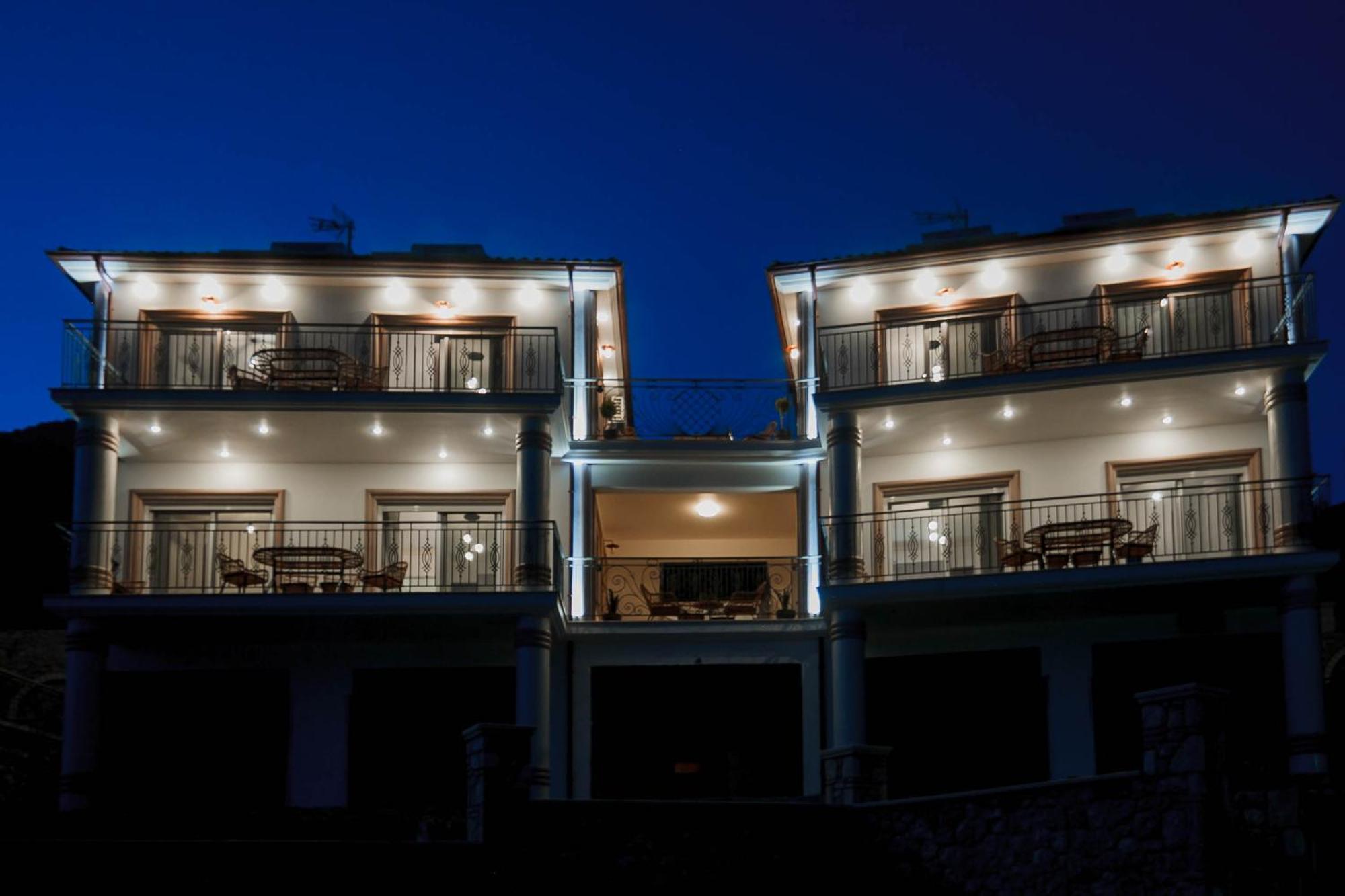 Natura Luxury Suites パルガ エクステリア 写真