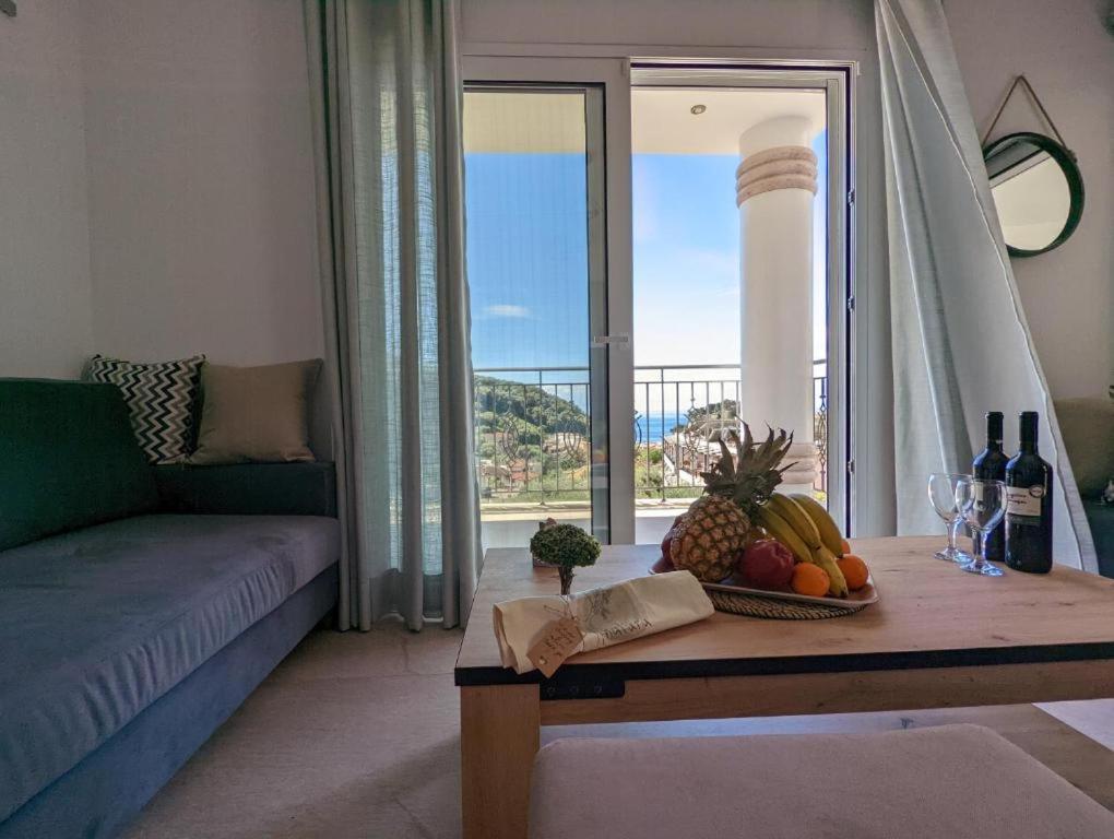 Natura Luxury Suites パルガ エクステリア 写真